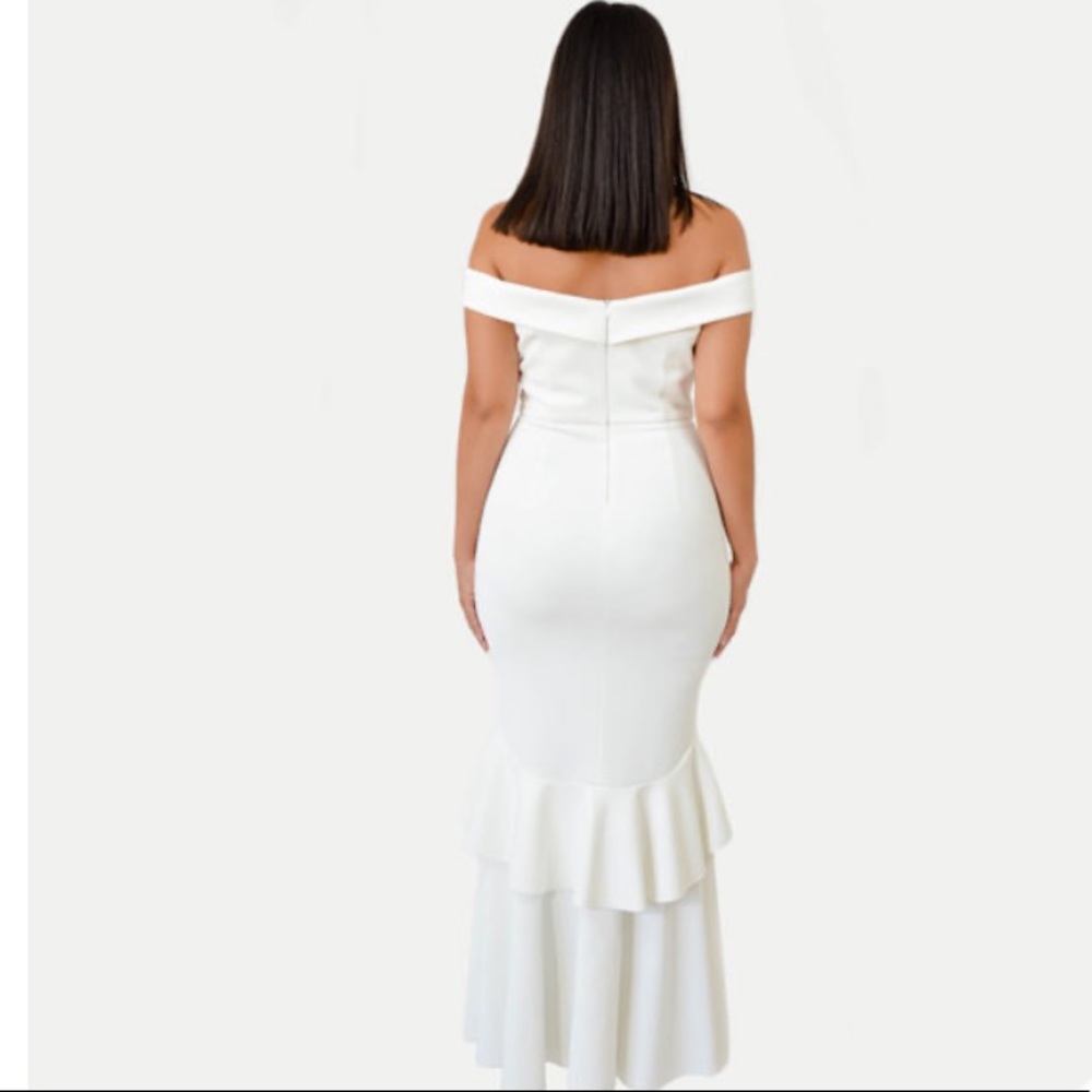 White off the shoulder bridal gown - Picture 2 of 2